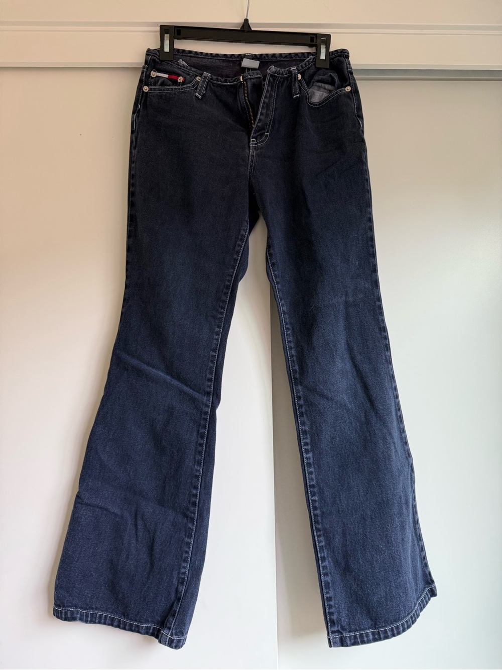 Low Rise 90’s Y2KTommy Hilfiger Dark Blue Flared Jeans w/ Hook and Eye Closure
